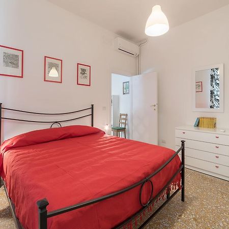 Red & White Vatican Apartment Rome Exterior photo