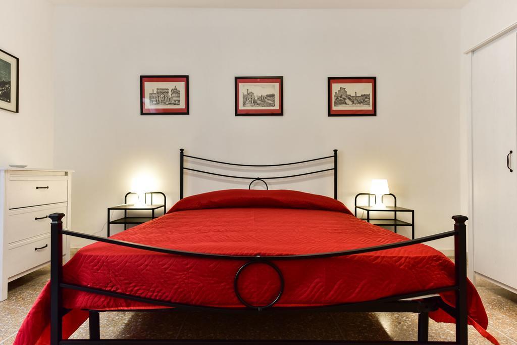 Red & White Vatican Apartment Rome Exterior photo