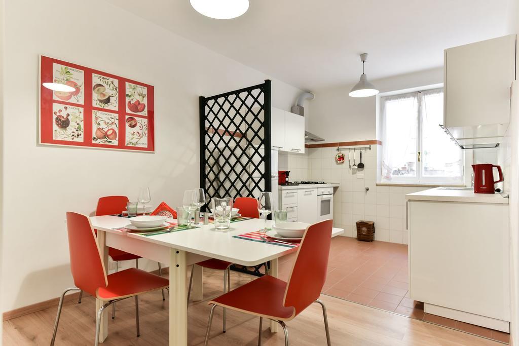 Red & White Vatican Apartment Rome Exterior photo