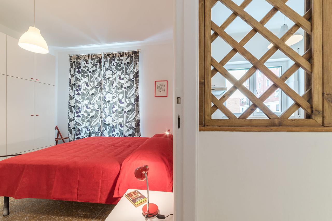 Red & White Vatican Apartment Rome Exterior photo