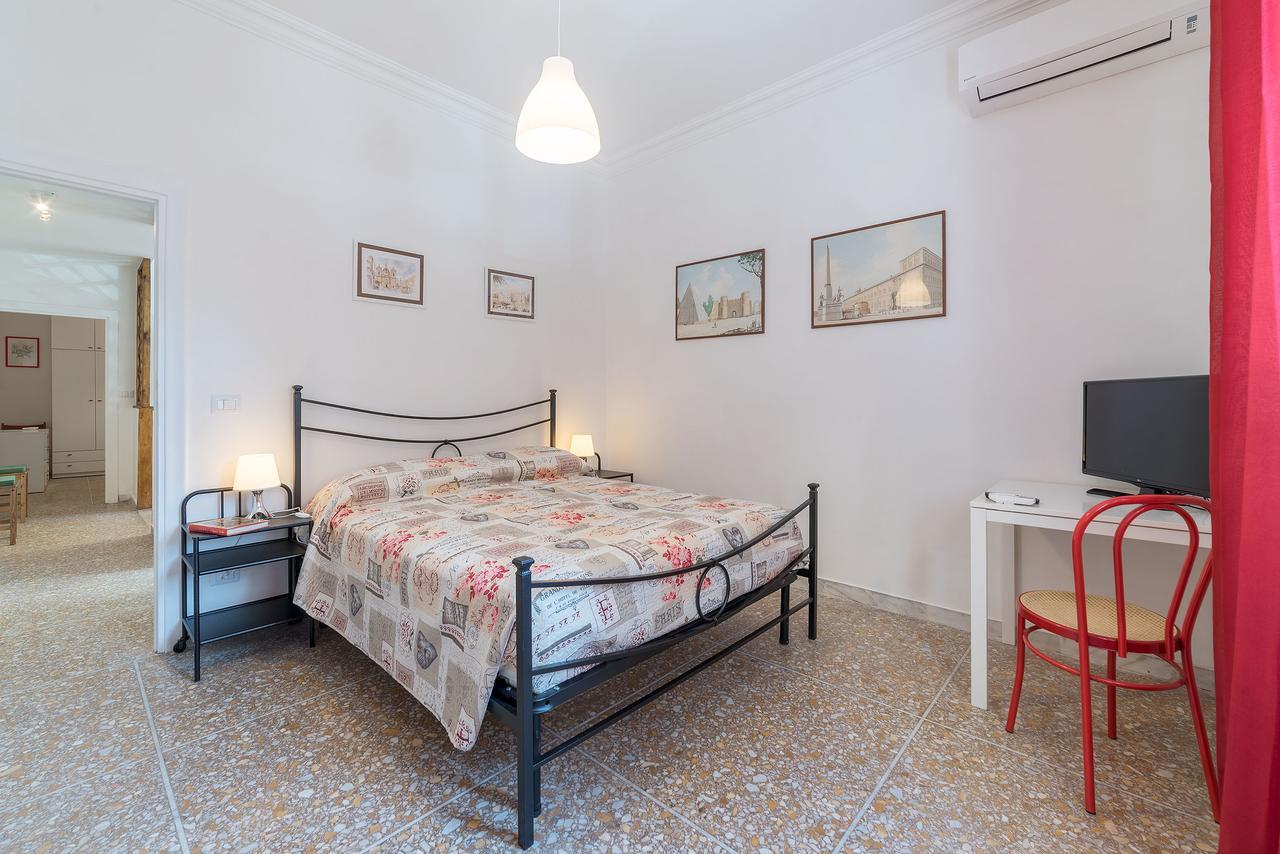 Red & White Vatican Apartment Rome Exterior photo